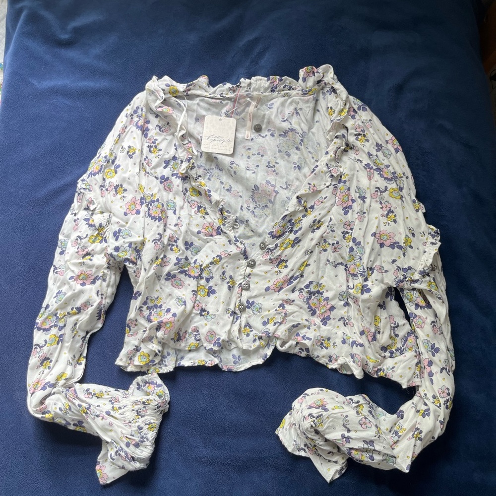 Free People long sleeve cropped top